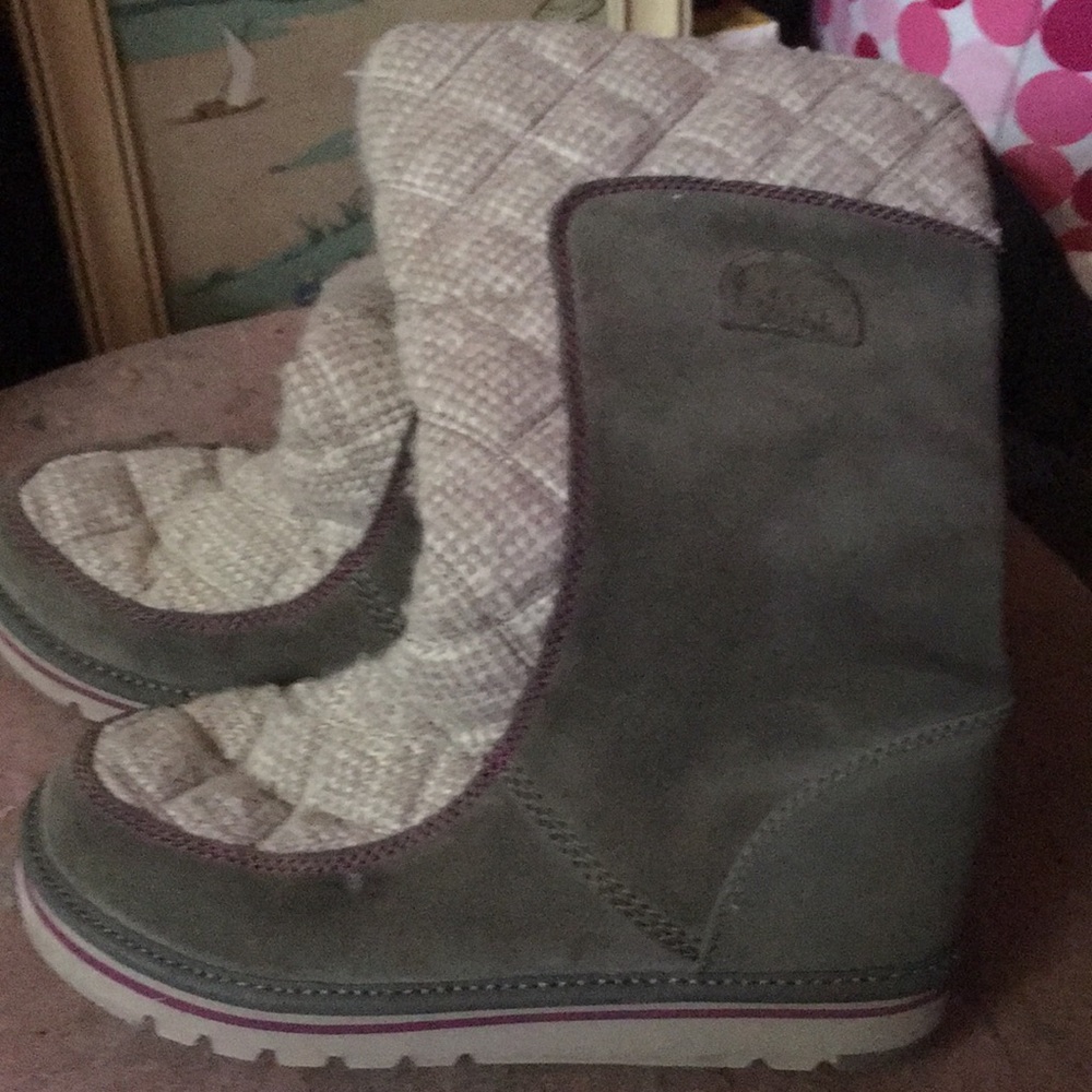Sorel Suede Boots Sage Green 8.5
